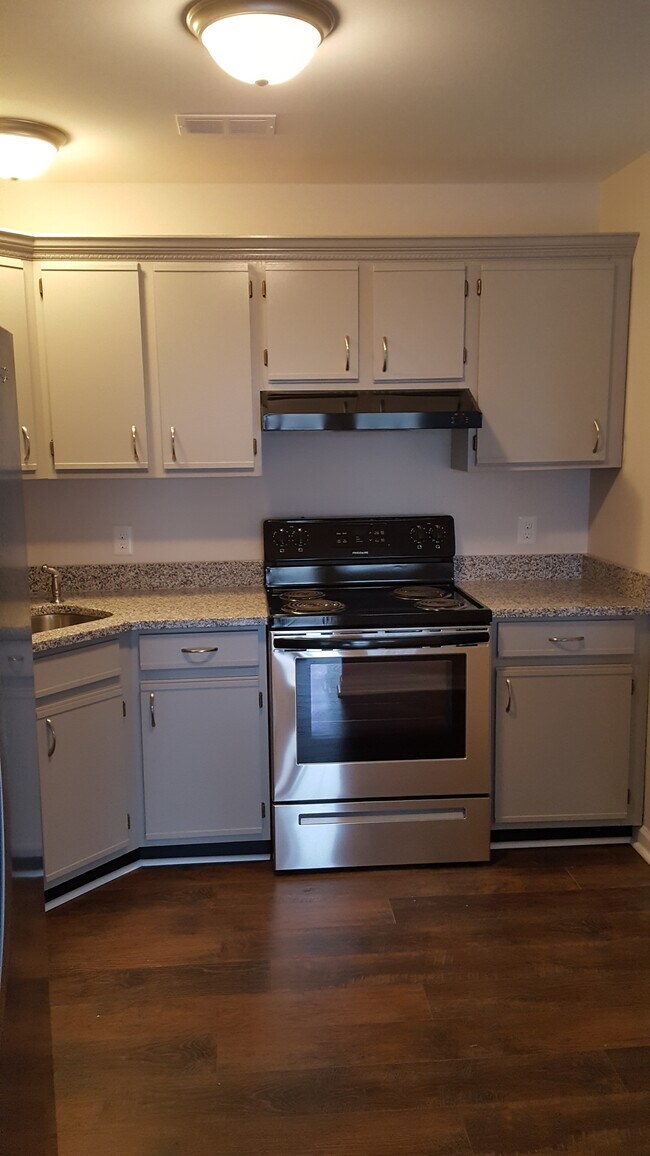 Building Photo - 114 Timberlake Terrace