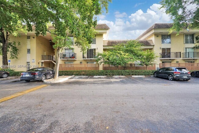 Building Photo - 8500 SW 109th Ave