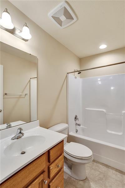 Building Photo - 620 Fairgate Drive