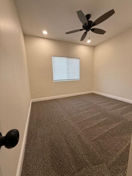Building Photo - 310 Ohio Dr