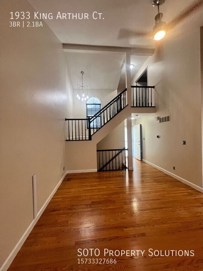 Building Photo - 1933 King Arthur Ct