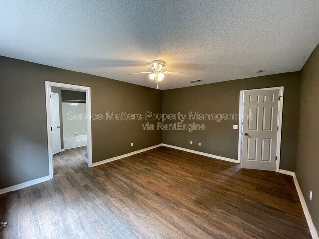 Building Photo - 4538 Chantilly Way