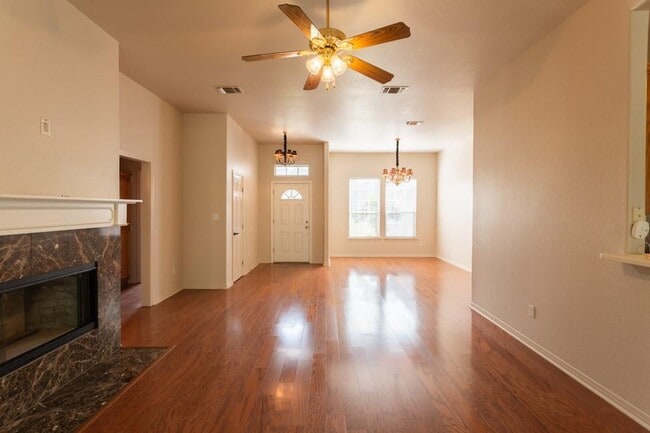 Building Photo - 1101 Cimarron Ct