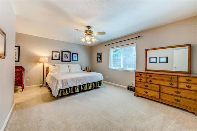 Building Photo - 527 Woodhurst Dr