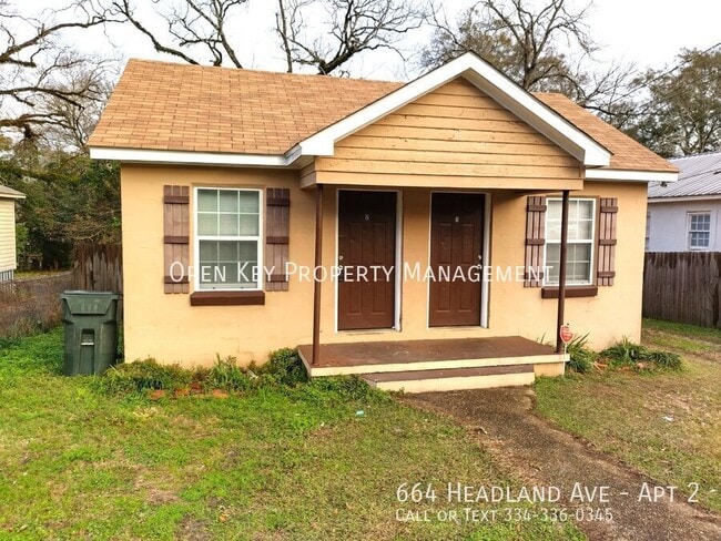 Primary Photo - 664 Headland Ave
