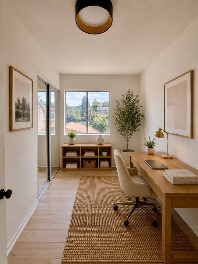 Building Photo - 1027 Coronado Ter