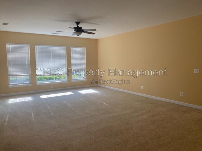 Building Photo - 1415 Belcourt Ln