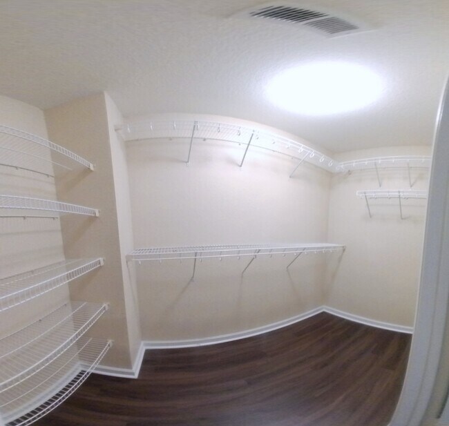 Building Photo - 103 Pinter Ct