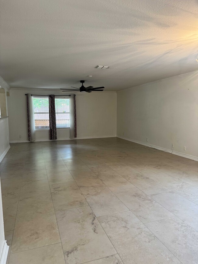 Building Photo - 6314 Kingston Ranch