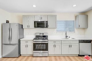 Building Photo - 845 Hagar St