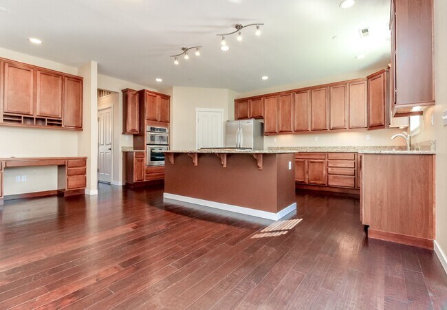Building Photo - Beautiful Bell Hill Home in DuPont
