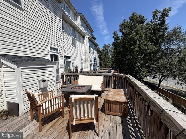Building Photo - 2908 Huntington Grove Square