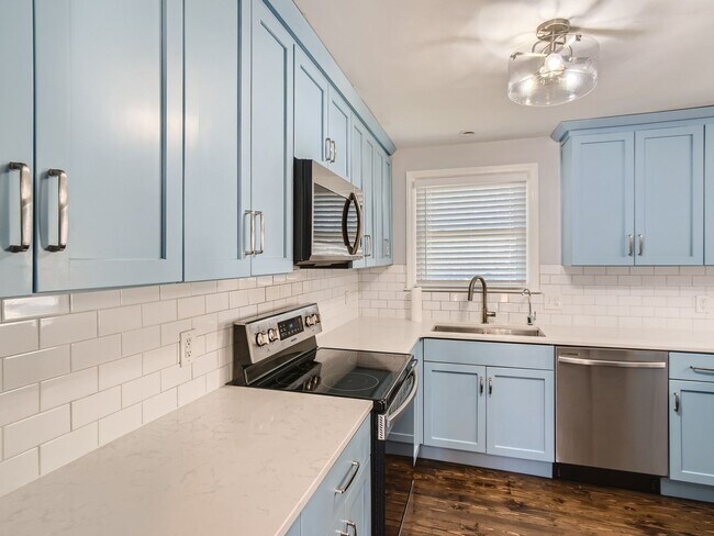 Building Photo - 4 Bed 2.5 Bath Single Story Home in Heart of East Nashville