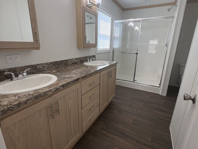 Building Photo - 4502 San Juan Dr S