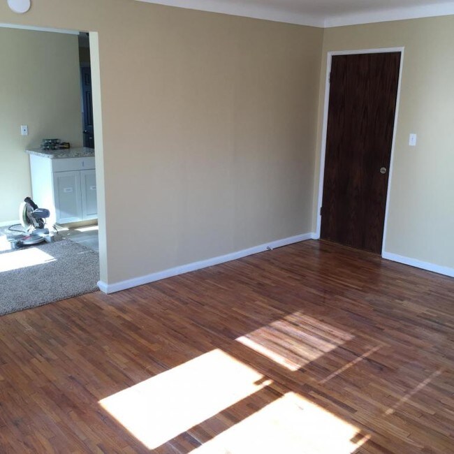 Building Photo - 2659 Whiteway