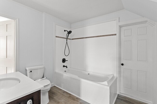 Building Photo - 80 Lafayette Rd