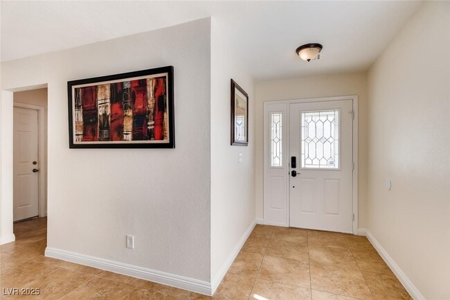 Building Photo - 8129 Spur Ct