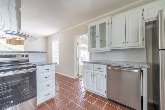 Building Photo - Charming 2-Story Home in Tech Terrace!