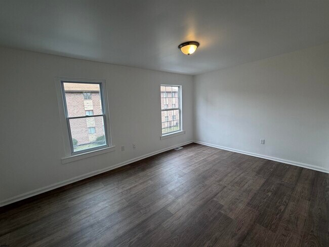 Building Photo - 130 N Tennessee Ave