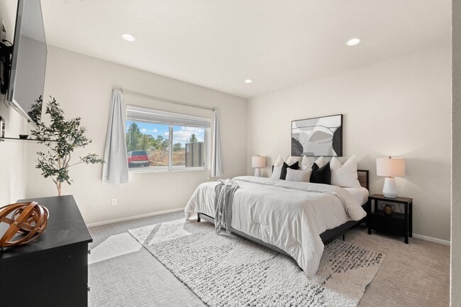 Building Photo - Easy Living with Modern Touches in a Prime...