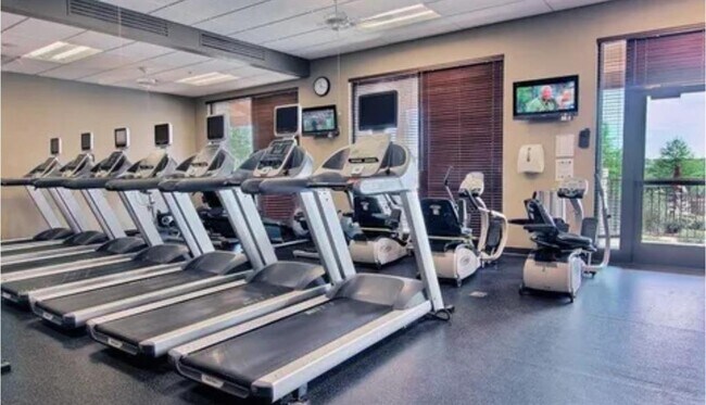 Building Photo - 119 Portsmouth Dr