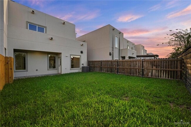 Building Photo - 18 Corales St
