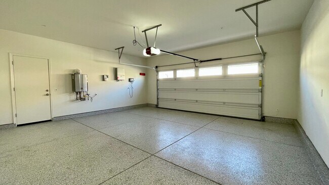 Building Photo - Single-Level 3-Bedroom House in Righetti Ranch with Air Conditioning