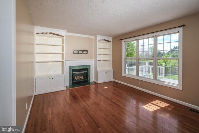 Building Photo - 109 Kabardin Ct