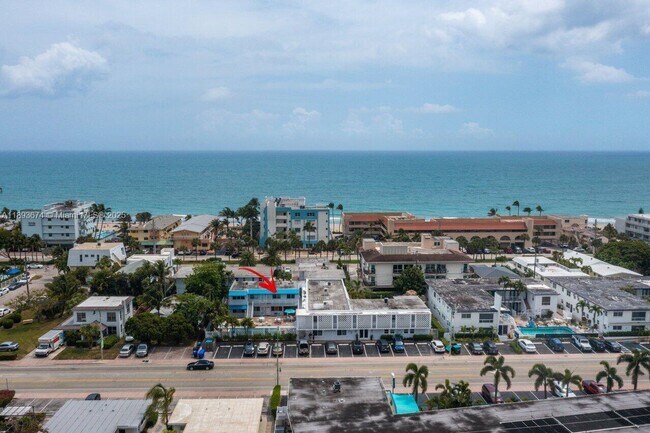 Building Photo - 4228 N Ocean Dr