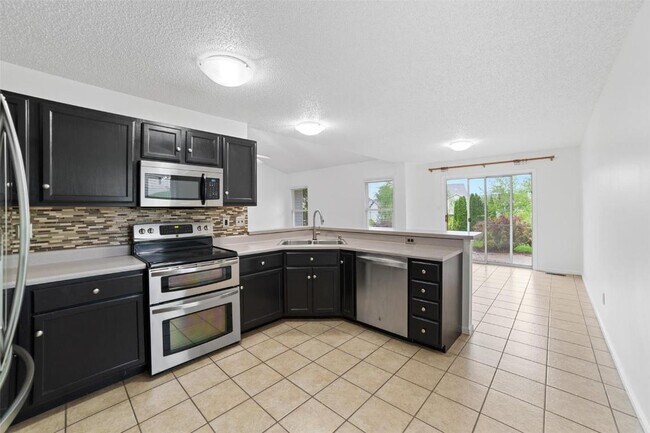Building Photo - 287 Kerstyn Dr
