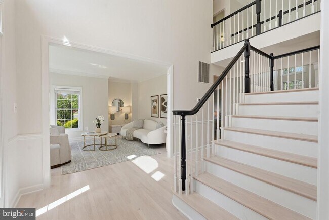 Building Photo - 3515 Devon Dr