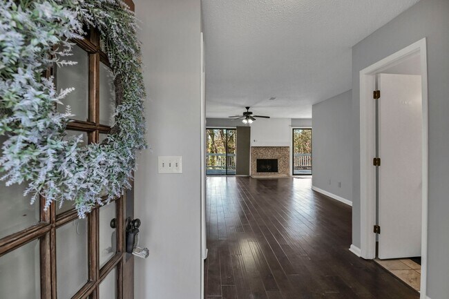 Building Photo - 103 Leeward Rd