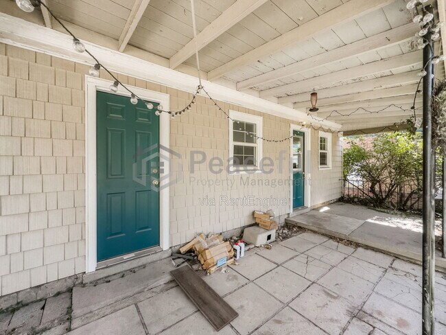 Building Photo - 575 I St