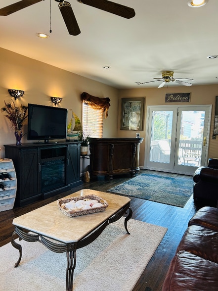 Building Photo - 95 S Ward Ave