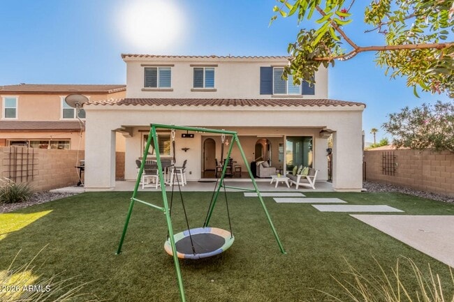 Building Photo - SFH 4-3