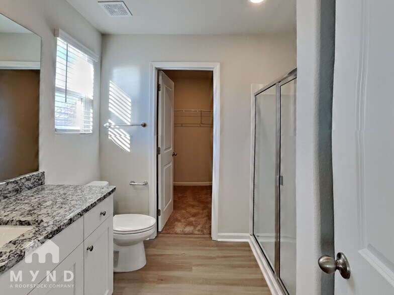 Building Photo - 65 New Villas St