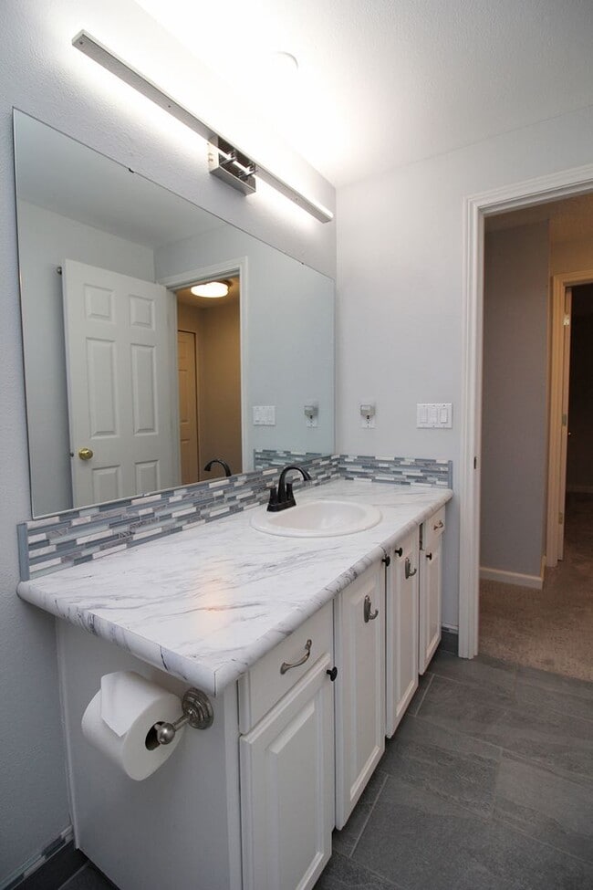 Building Photo - 3896 Botticelli St