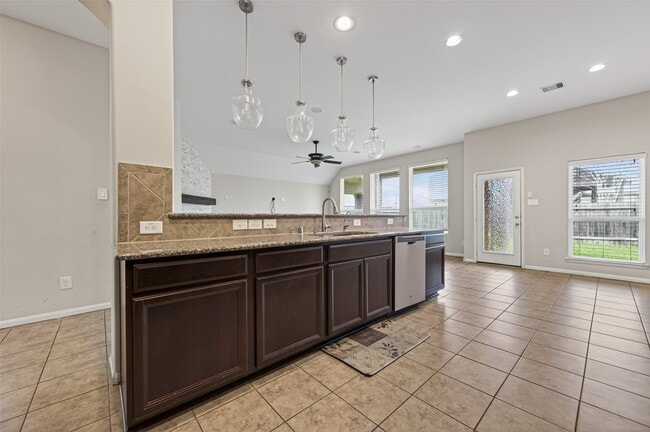 Building Photo - 18206 Florence Run Ln