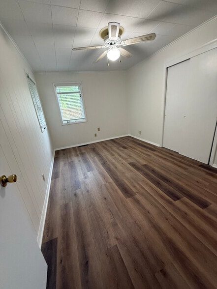 Building Photo - 513 Lake Shore Dr