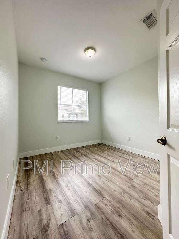 Building Photo - 9174 SW 152nd Path