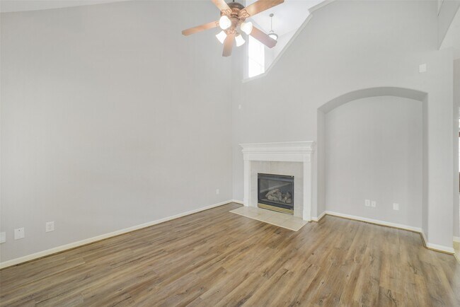 Building Photo - 21626 Shallow Glen Ln
