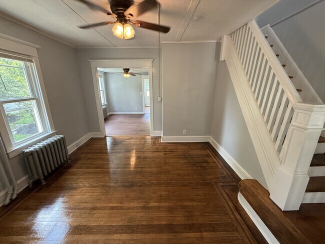 Building Photo - 302 Horace Ave