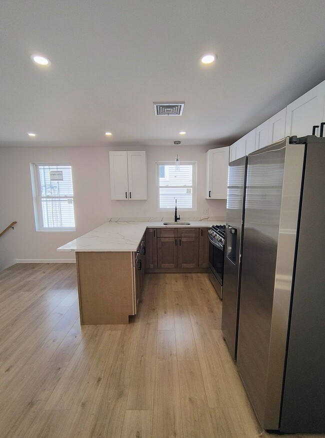 Building Photo - ****Providence/Northside – Brand-New Const...