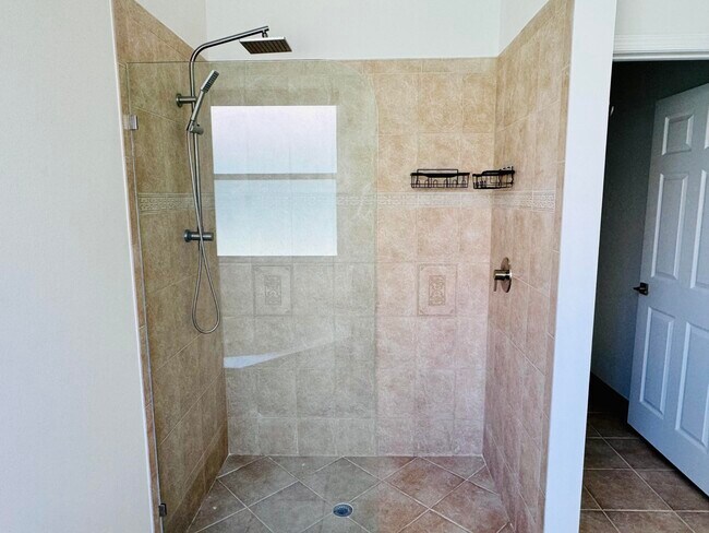 Building Photo - 9360 Cove Point Cir