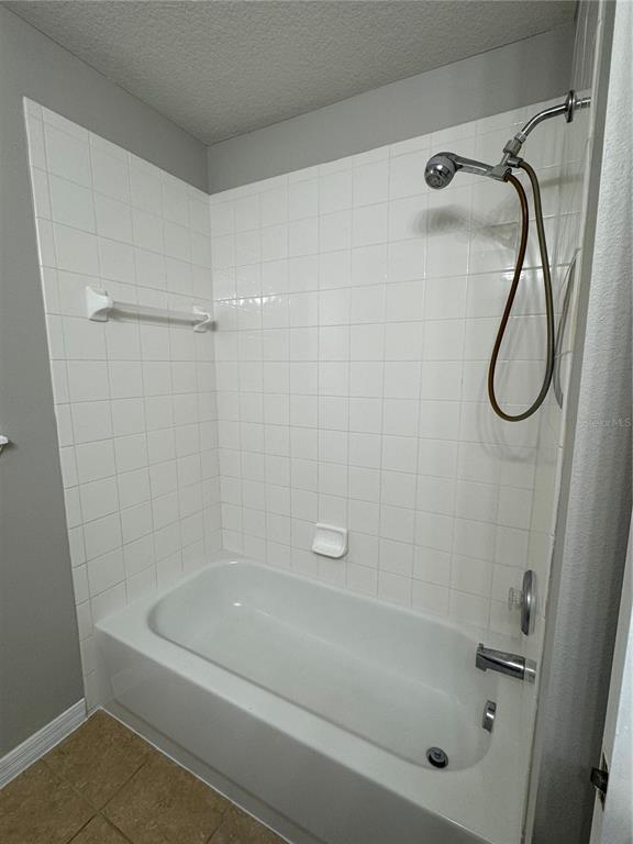 Building Photo - 559 Hiawatha Palm Pl