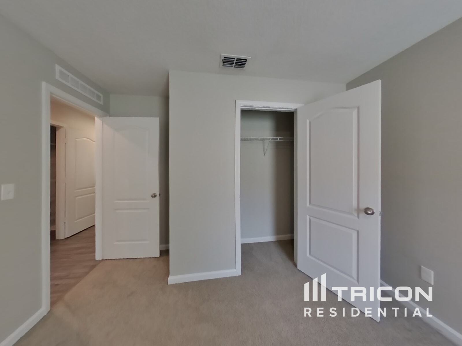 Building Photo - 77038 Crosscut Wy