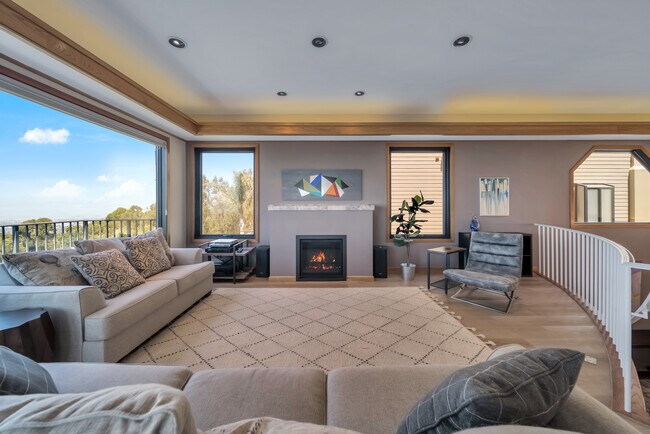 Living room - 680 Hiller Dr