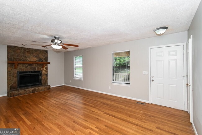 Building Photo - 3278 Pilgrims Ct