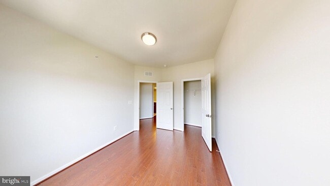 Building Photo - 3616 Summer House St