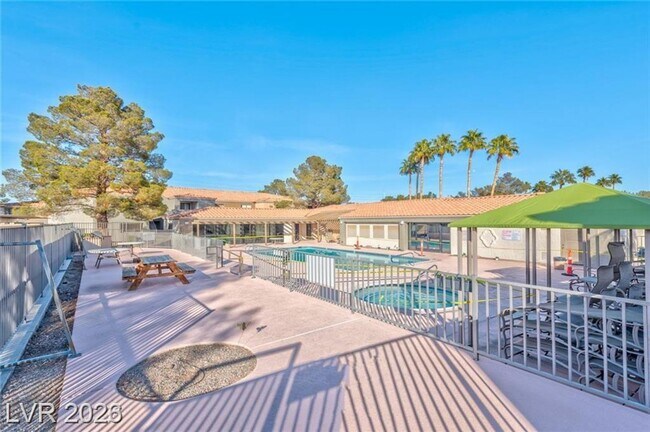 Building Photo - 3151 N Soaring Gulls Dr